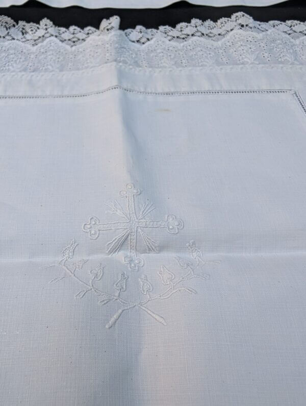 Communion Linen #3 - 3 Chalice Palls 4 Corporals 1 Purificator Spare Lace