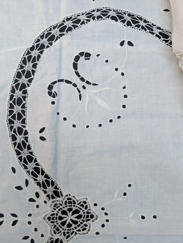 Communion Linen #7 - Beautiful Linen & Cotton Lace Altar Table Cloth Fair Linen