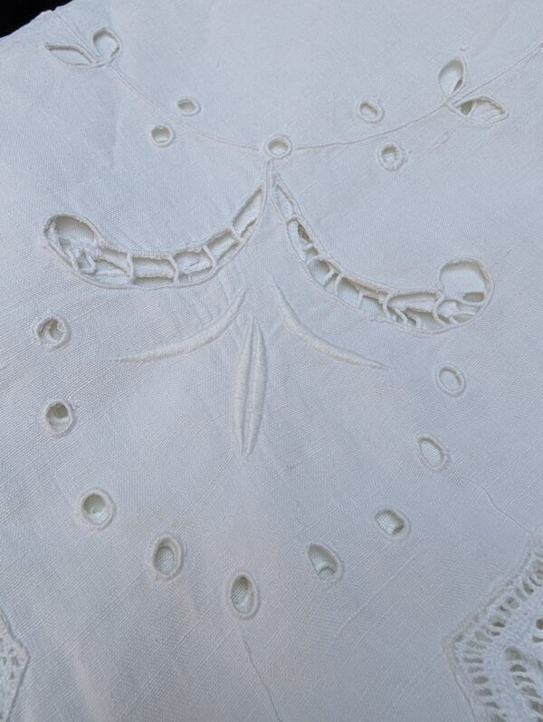 Communion Linen #7 - Beautiful Linen & Cotton Lace Altar Table Cloth Fair Linen
