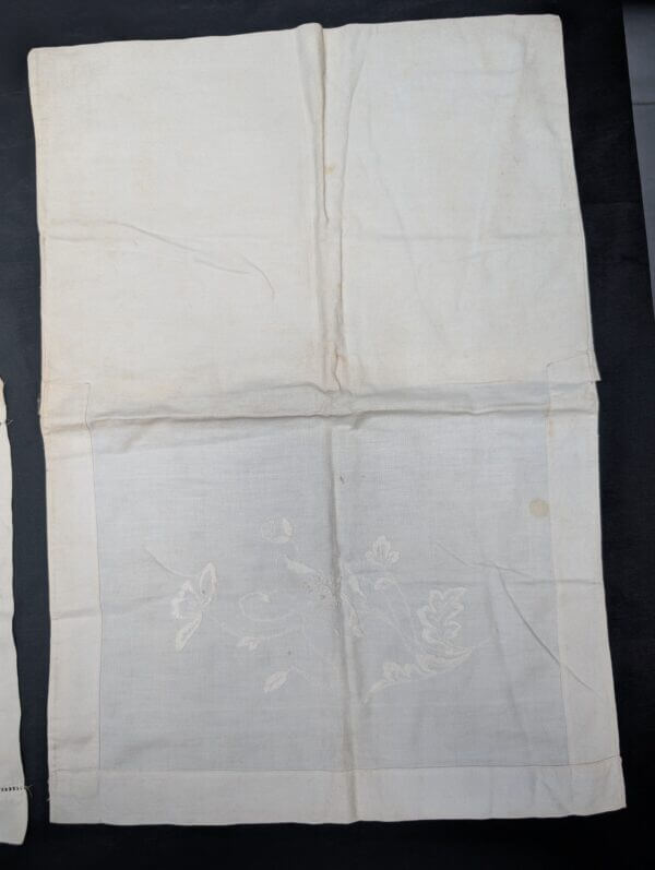 Communion Linen #12 - 2 Communion Linen Set Embroidered Bags plus 6 Corporals