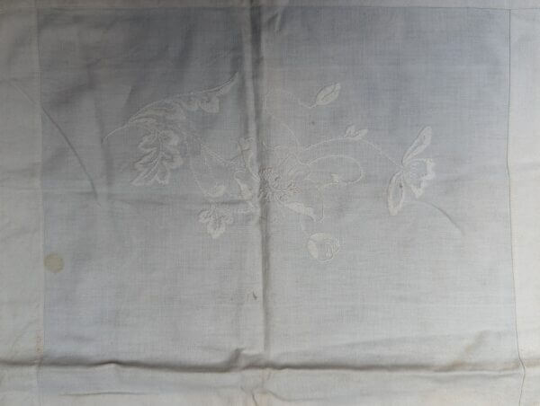 Communion Linen #12 - 2 Communion Linen Set Embroidered Bags plus 6 Corporals