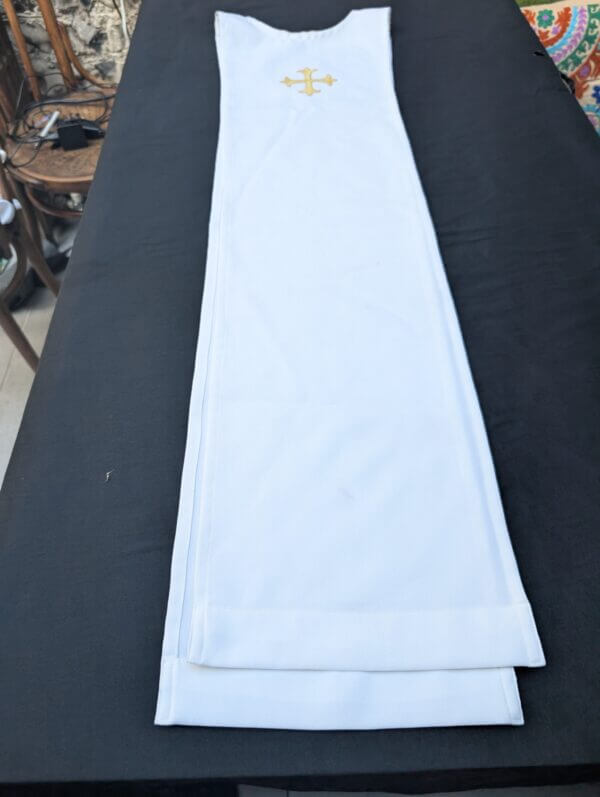 Simple White Tunicle Dalmatic with Fleuree Gold Cross