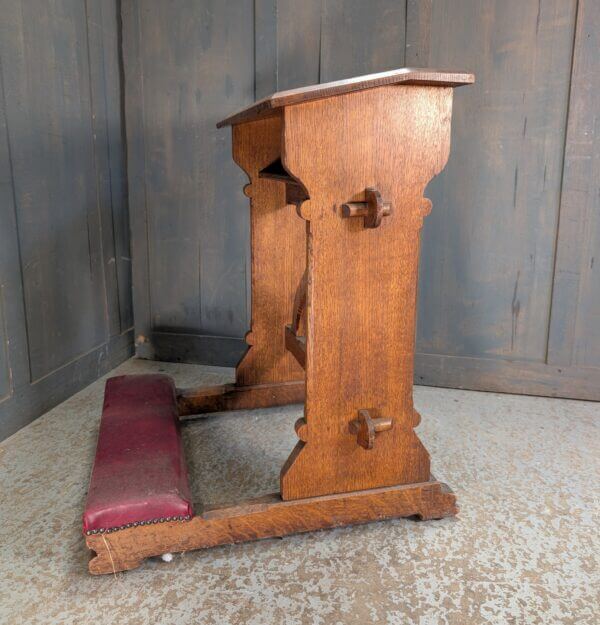 Handsome 1930's Vintage Oak Double Stretcher Simple Gothic Prayer Desk Prie Dieu from Oxford Oratory