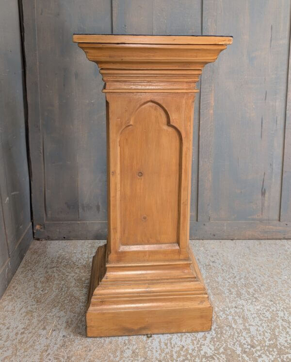 Larger Size Simple Gothic Pine Statue Plinth