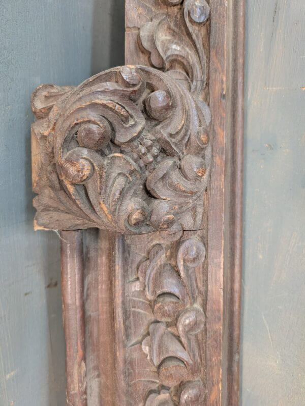 Victorian Highly Carved Architraves Friezes Edging with Three Knops