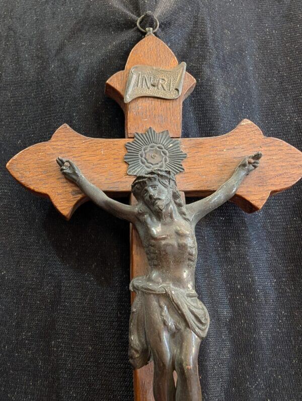 Antique Gothic French Small Crucifix with Skull and Crossbones