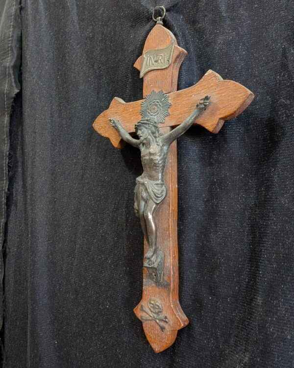 Antique Gothic French Small Crucifix with Skull and Crossbones