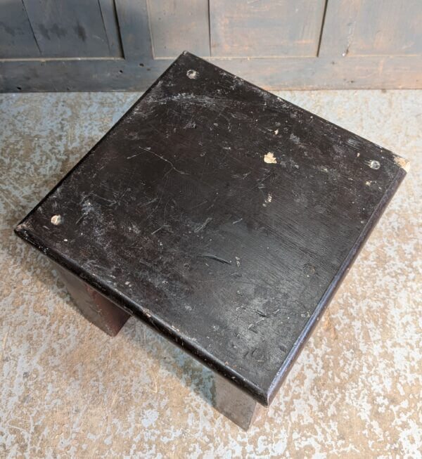 Heavy Pine Chunky Statue Stand