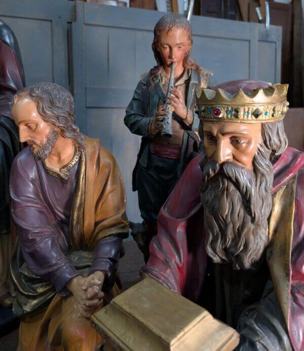 Beautiful Antique Large Church Eight Figure Nativity Set