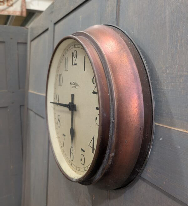 1930's Vintage Clock 'Magneta' with Non-Working Mechanism