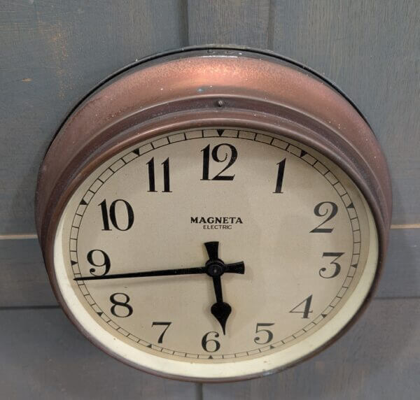 1930's Vintage Clock 'Magneta' with Non-Working Mechanism