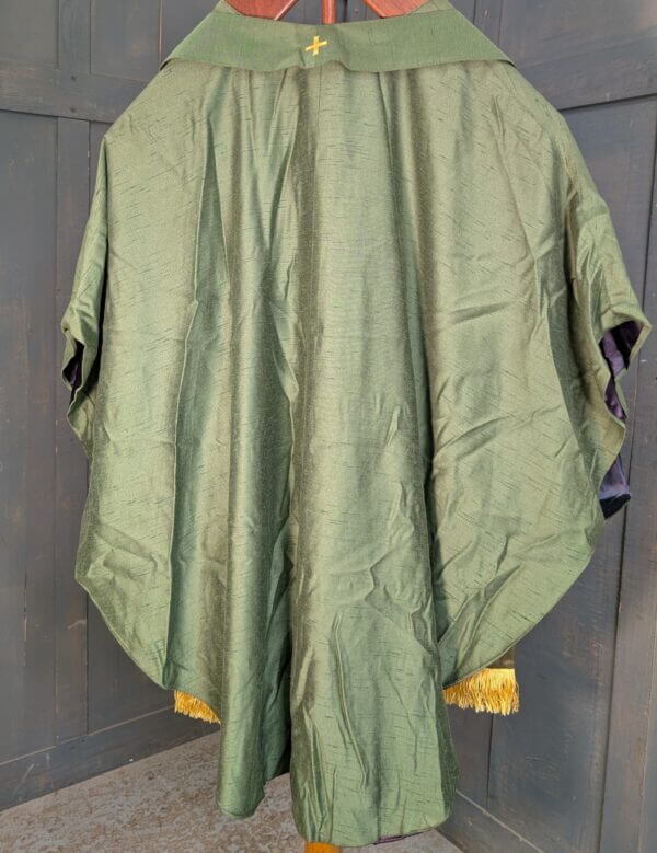 Beautiful Wippell Green Slub Silk 1960's Vintage Chasuble with Crosses & Stole