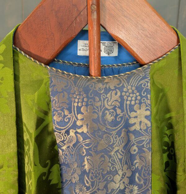 Excellent Watts & Co Peridot Green Damask Silk Chasuble with Stole