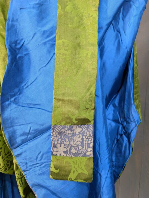 Excellent Watts & Co Peridot Green Damask Silk Chasuble with Stole