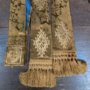 Lush Olive Damask Silk Stole with Gold Designs & Fringing