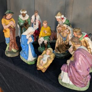 Charming 1940's Vintage English Made 11 Piece Nativity Set