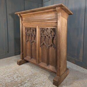 Quality Victorian Heavy Oak Carved Gothic Revival Ambo Reading Desk Lectern
